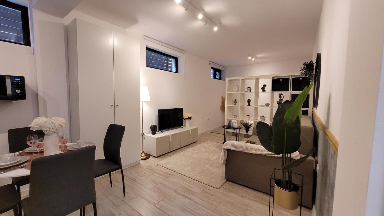 Luxury Mansion Apartamento Bucareste Exterior foto
