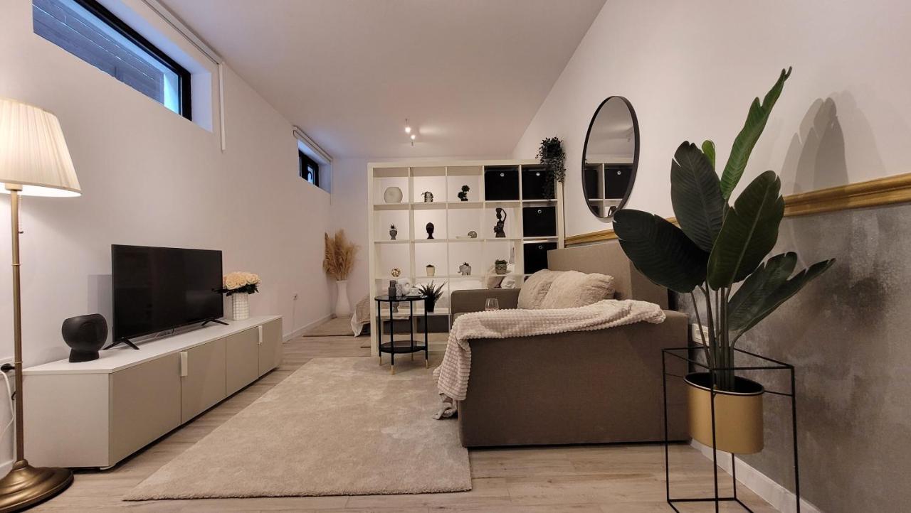 Luxury Mansion Apartamento Bucareste Exterior foto
